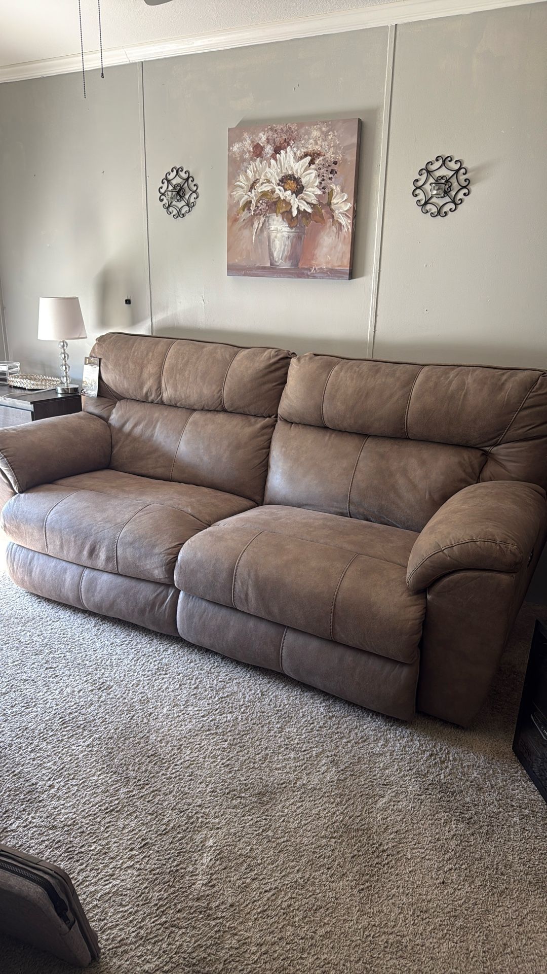 Like New Reclining Sofa