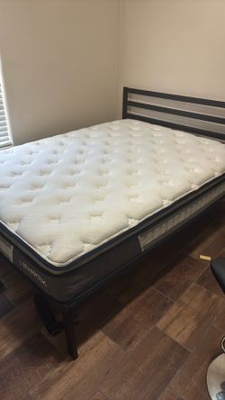 Queen size mattress  (used 2 months)