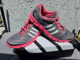 Womens adidas size 9