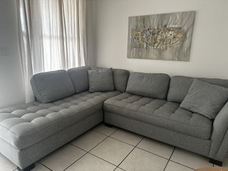 Sectional Sofa (Rooms To Go)