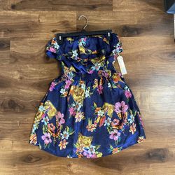 Brand New Woman’s Forever 21 brand Purple Floral Dress Up For Sale 