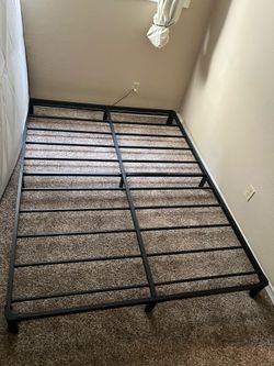 7’ Queen steel bedframe