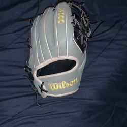 Wilson, A 2000 Enfield Glove 