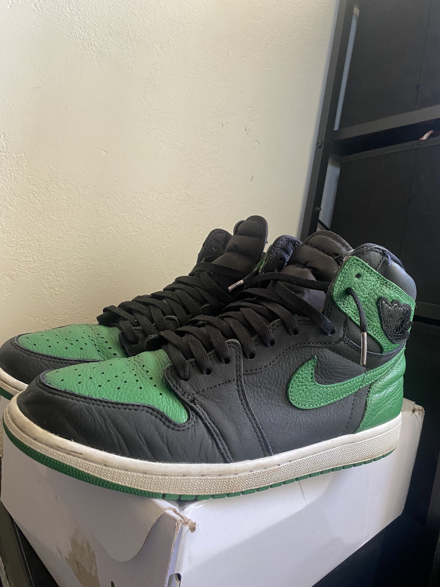 jordan 1 pine green