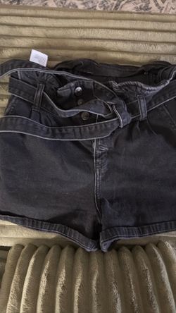American Eagle black mom shorts