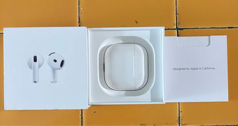 AirPods 4 without ANC