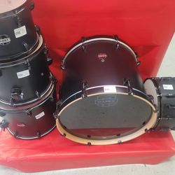 5 Piece Drum Set Mapex 