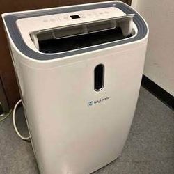 New in Portable Air Conditioners /14,000 BTU Heater Dehumidifier & Fan 4 in 1 Portable AC Unit