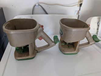 Scotts Hand-Held Spreader