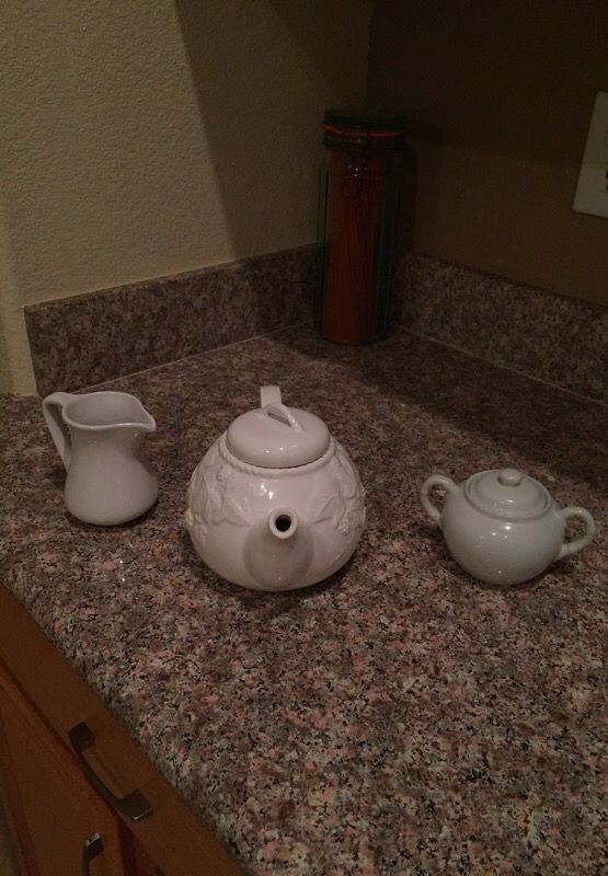 TEAPOT with creamer and sugar bowl
