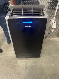 Honeywell MM14CHCS 14,000 BTU Portable Air Conditioner & Heater