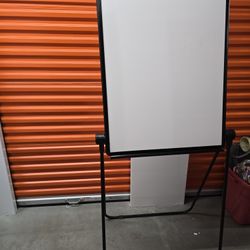 Quartet Adjustable Whiteboard Easel / Flipchart Stand