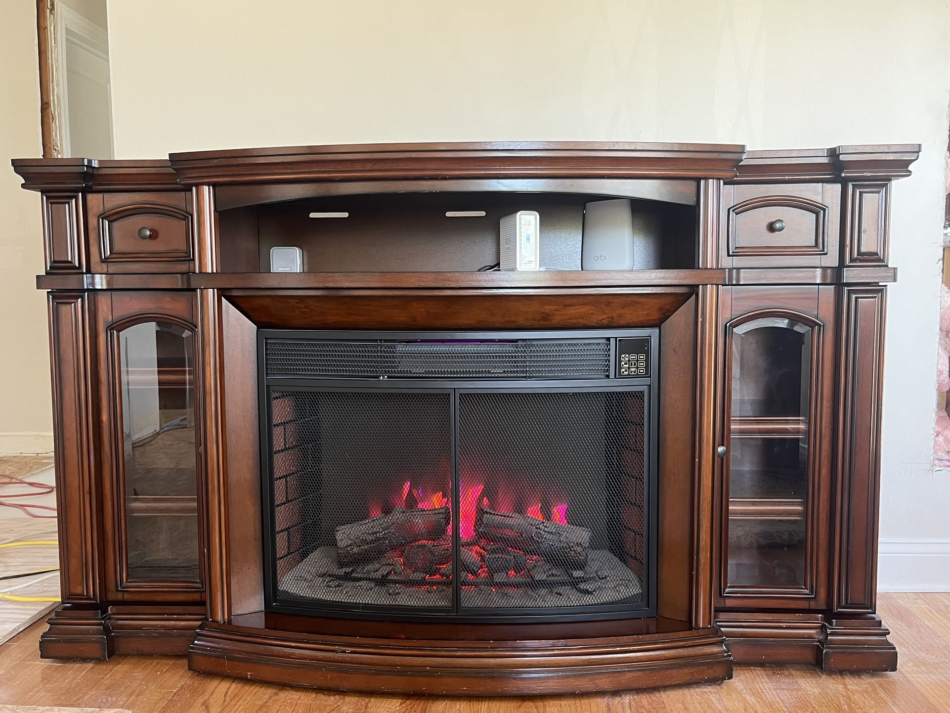 Electric fireplace/TV Stand/Heater