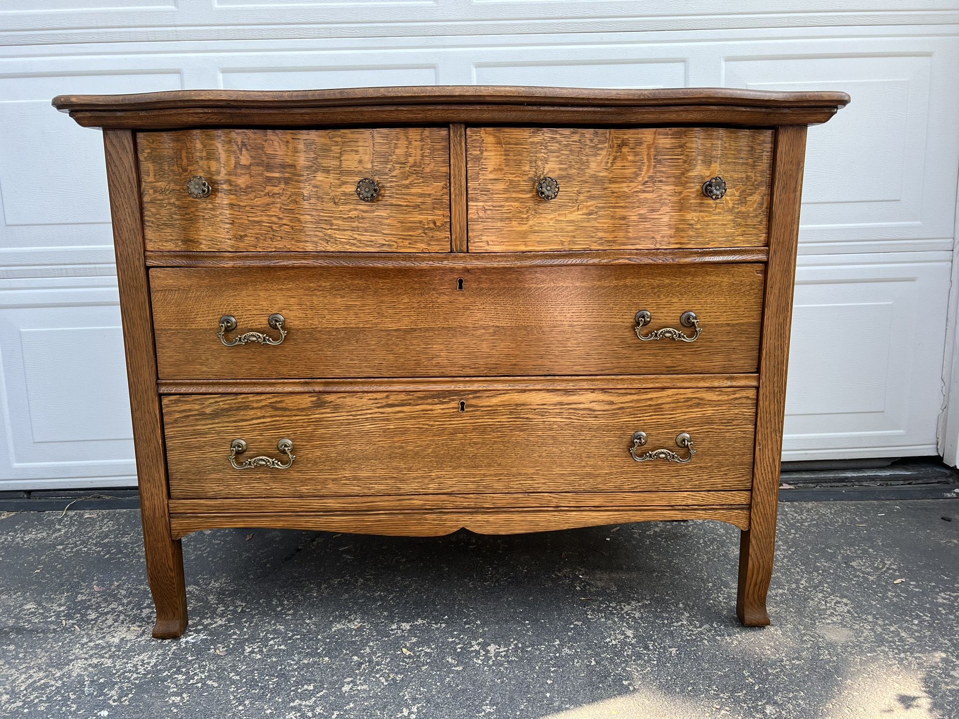 Antique Real Wood Tiger Oak Dresser/ Chest Of Drawers