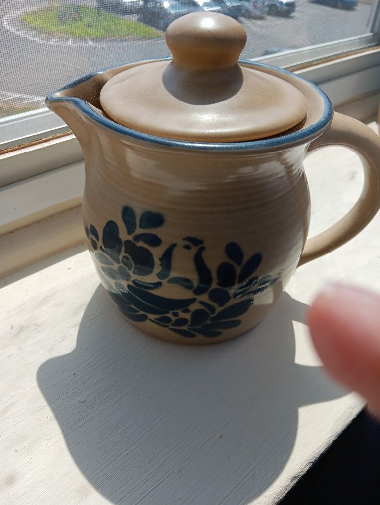 Brown Gravy/Punch Container