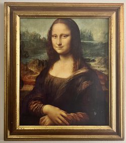 Mona Lisa In Gold Frame