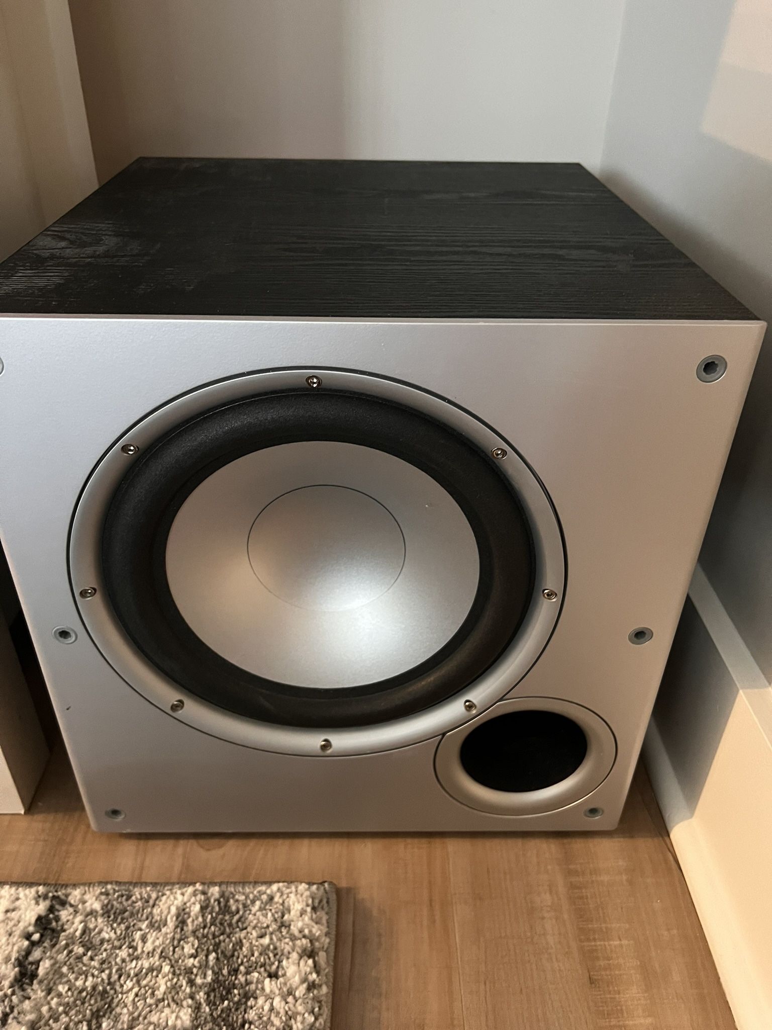 Polk audio psw10 subwoofer.