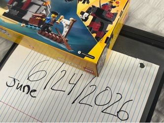 Scary Pirate Island Lego set 40597