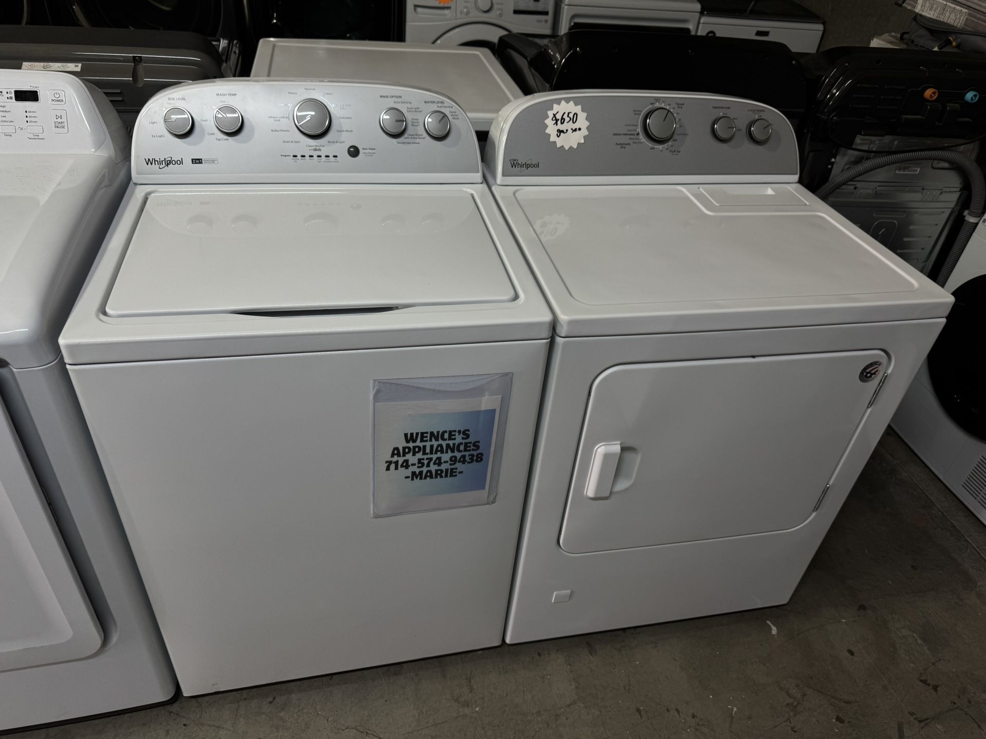 WHIRLPOOL TOP LOAD WASHER & GAS DRYER 