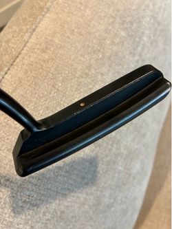 Cleveland Classic KG 1 Milled putter, 34 inch, Lamkin grip. Very good condition.