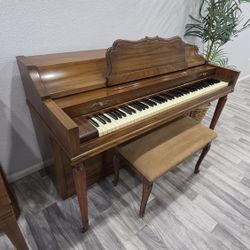 Free Upright Piano – Professional Delivery Required – No Pickup