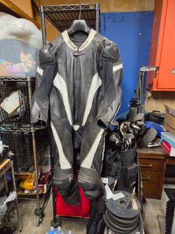 Sedici Motorcycle Suit Leathers