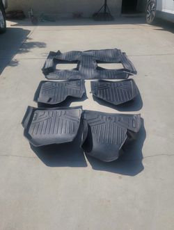 Black All-Weather Rubber Floor Mat Set
