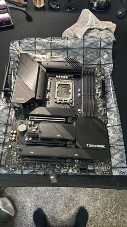 MSI MAG Tomahawk WiFi DDR4 Motherboard (Intel LGA 1700)