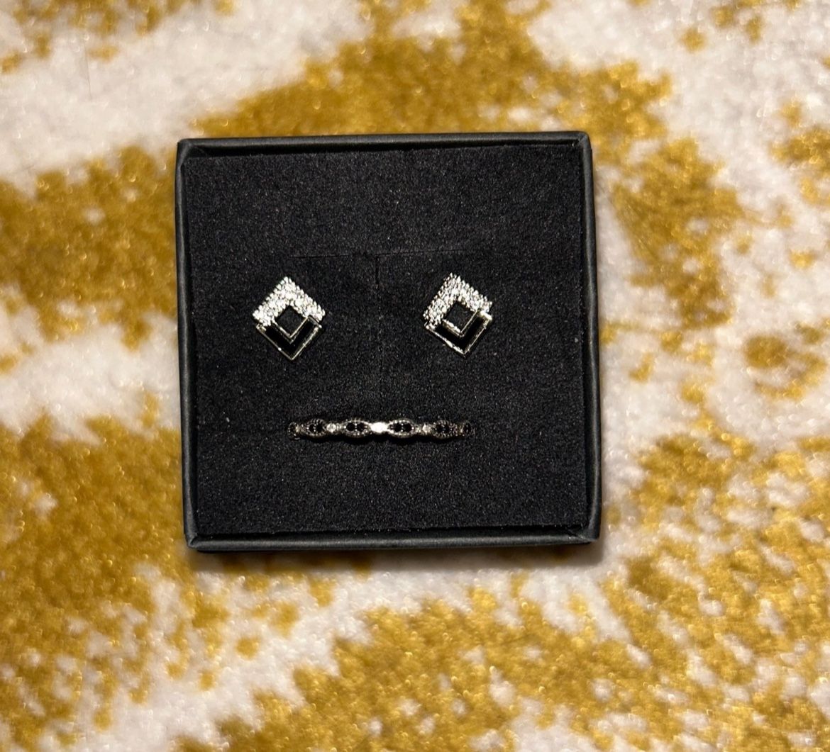 Sterling silver & black earrings & ring set