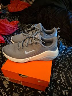 Women's nikes