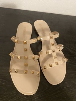 Woman Nude Sandals