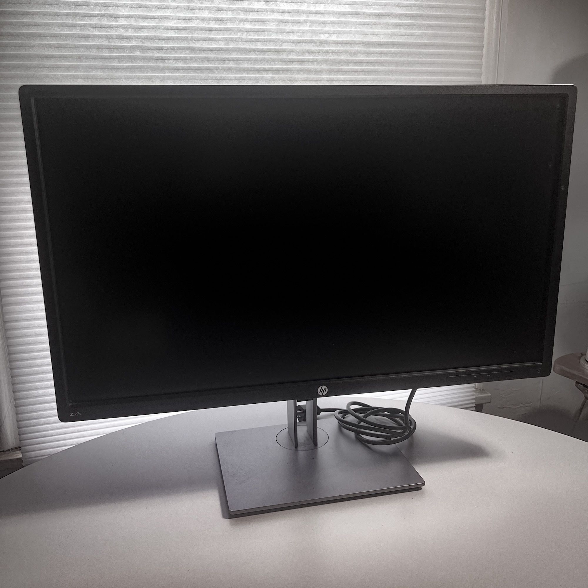 HP Z27s 27″ Monitor