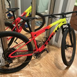 2023 Trek SuperCaliber 9.8GX - $5000