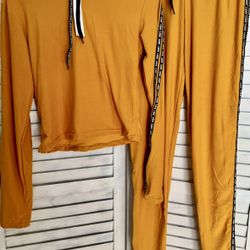 Gold Jogging Outfit, L/XL