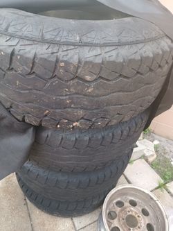 35x12.5/15 FALKEN