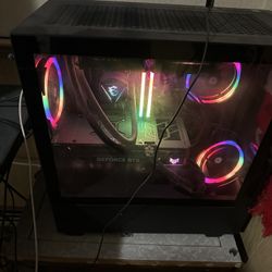 High End Game PC + 2 Monitors 