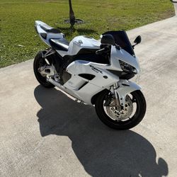 04 Honda Cbr 1000rr
