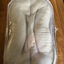 Brand New Snuggle Me Lounger For Baby