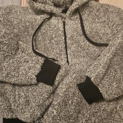 Size L.  IN EXCELLENT CONDITION 