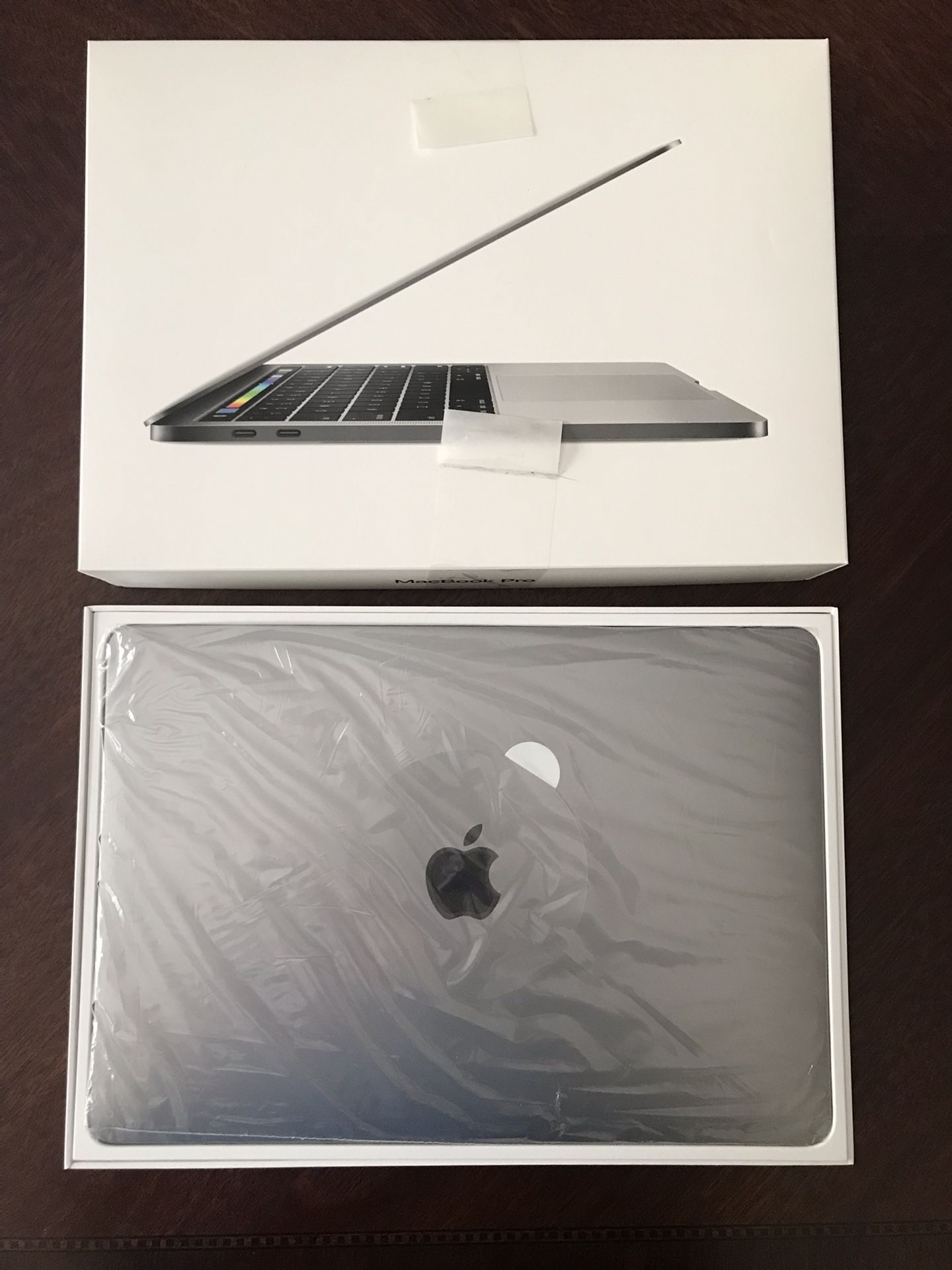 MacBook Pro 13” A1989 (2018) i5, 8GB, 512GB, Open box with AppleCare