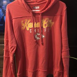 Women’s Chiefs Hoodie Size Lg But Fits Like Medium