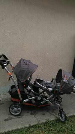 Double contours stroller