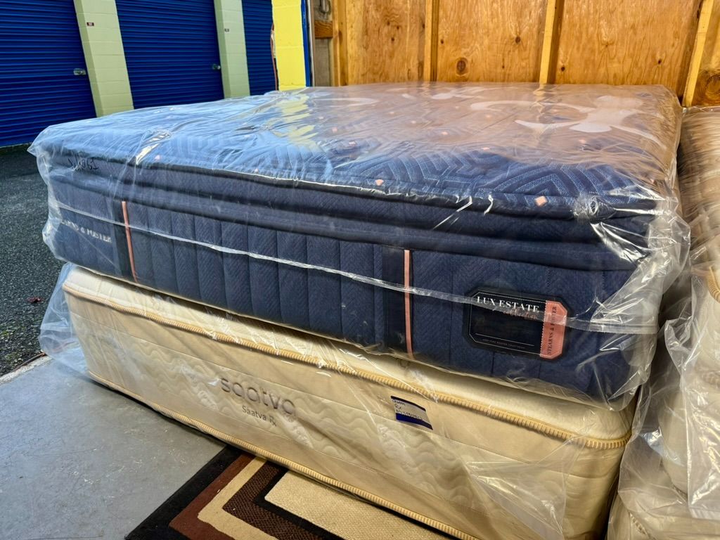LIKE NEW - Stearns & Foster Lux Estate Queen Mattress - Delivery Available