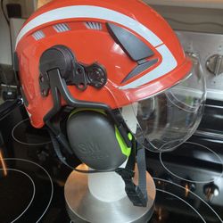 New 3m safety helmet X5000V Size 50 - 63cm - $20
