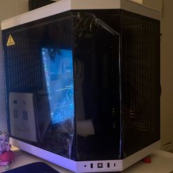 HYTE Y70 Case, White