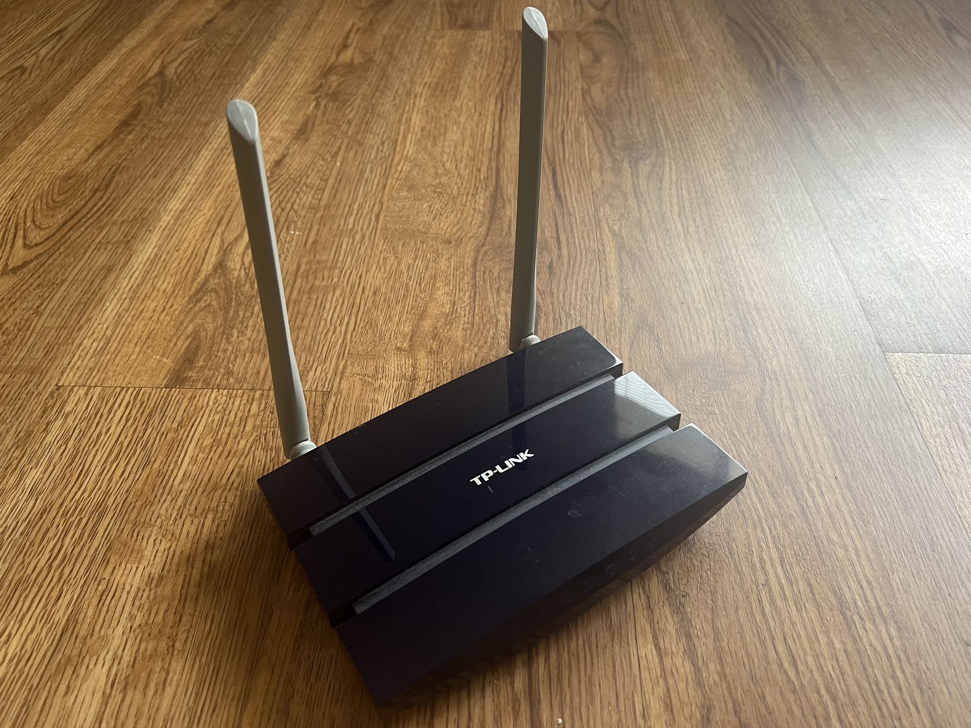 WiFi Router (TP Link)