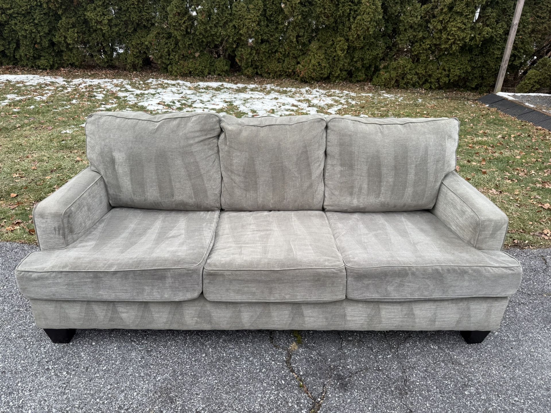 Very Comfy Gray 3 Seat Sofa Couch (Can deliver🚗)