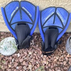 Men’s Swim Fins $8