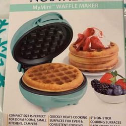 Waffle Maker 