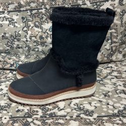Toms boots size 7.5 , NWOT 